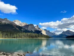 Keindahan Tak Terkalahkan di Jasper National Park